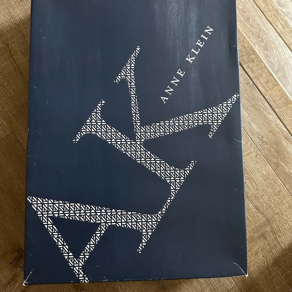 Anne Klein boots - Picture 4 of 10